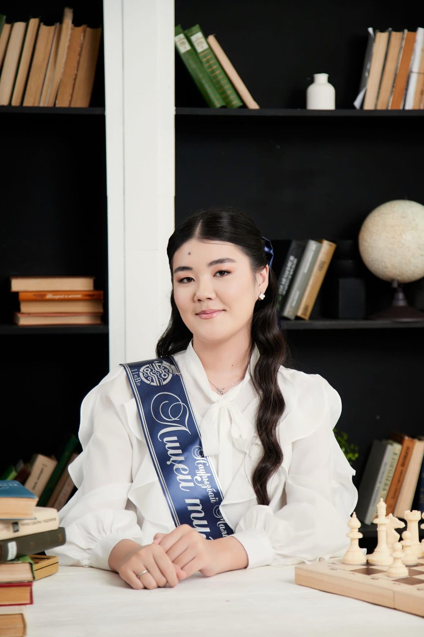 Оралдық оқушы ҰБТ-дан 135 балл жинады